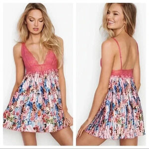 Victoria's Secret x Mary Katrantzou Runway Collab Satin & Lace‎ Slip Sz S